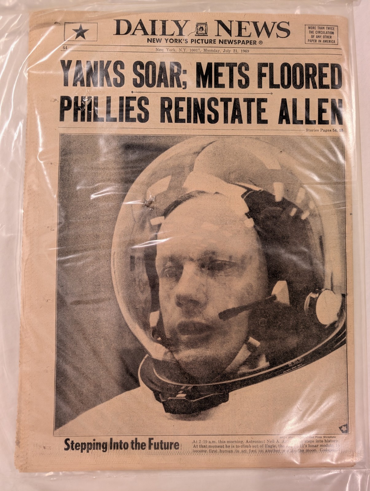 Apollo 11 Moon Landing Newspaper July 21 1969 Daily News Original Print