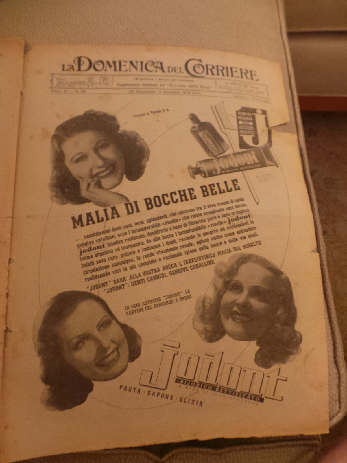 La Domenica del Corriere Italian Newspaper Nov-Dec 1939, Beltrame art of bombing