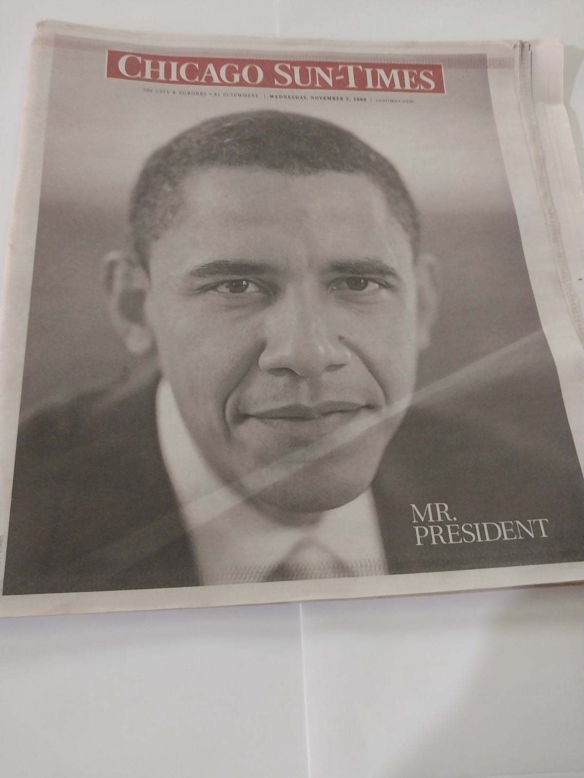 OBAMA. NOV. 5, 2008. Two COMPLETE PAPERS: TRIBUNE and SUN-TIMES