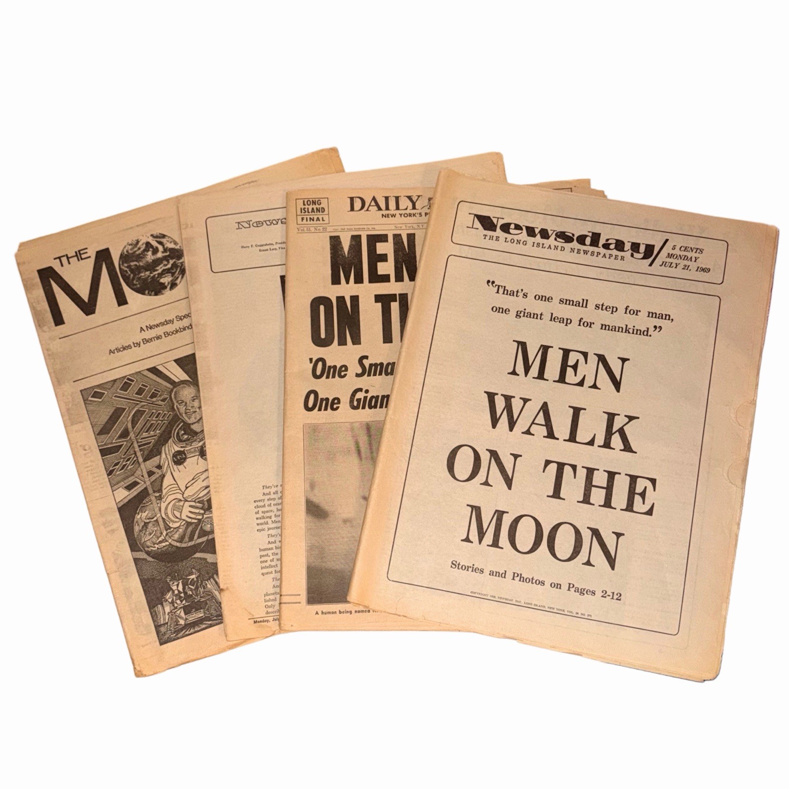 Set of 4 MEN WALK THE MOON 1969 Newsday & Daily News Newspapers Long Island, NY