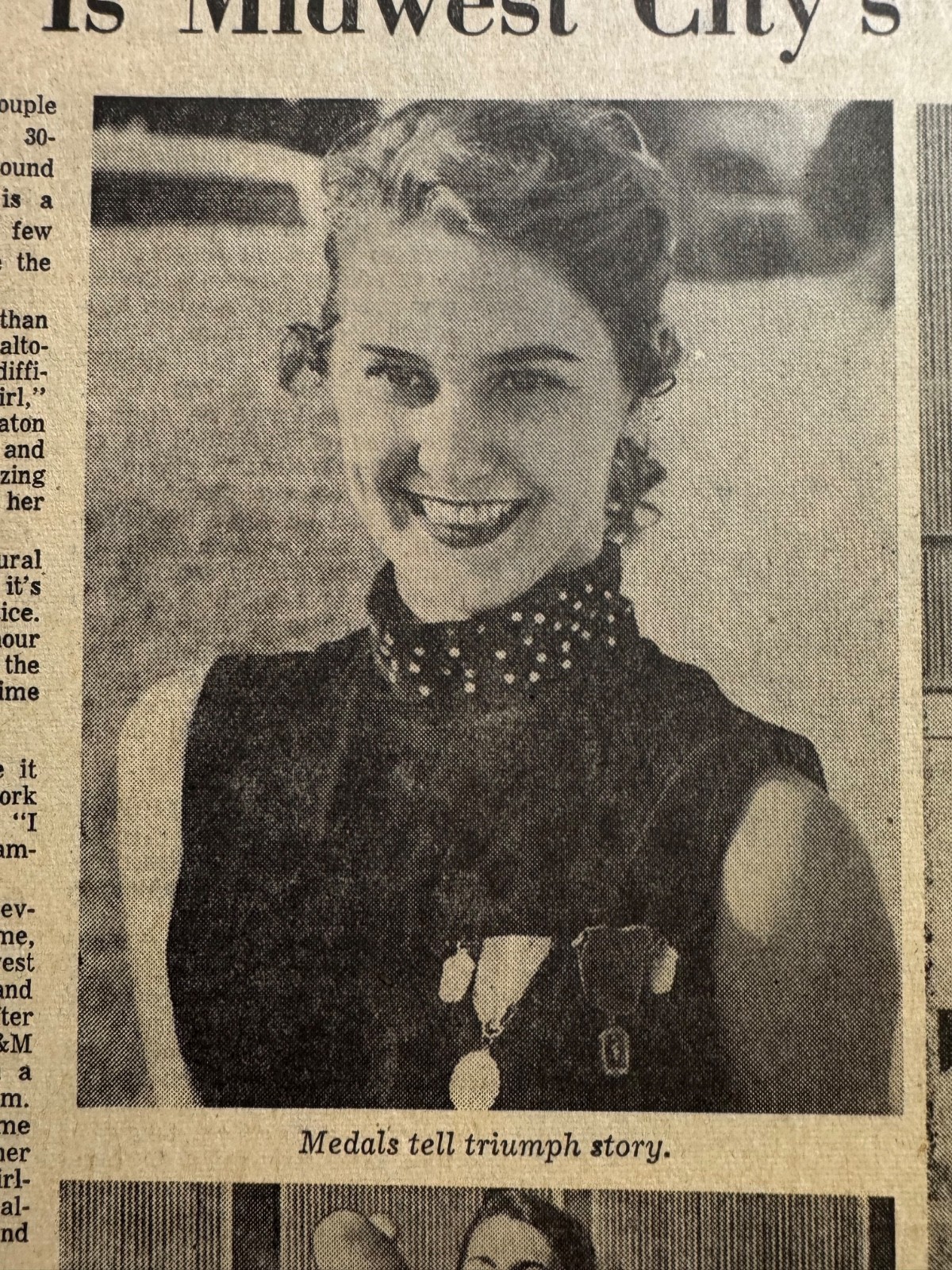 1955 MIDWEST CITY HIGHSCHOOL, OK., OKLA. CITY NEWSPAPER PAGE. FREE SHIPPING