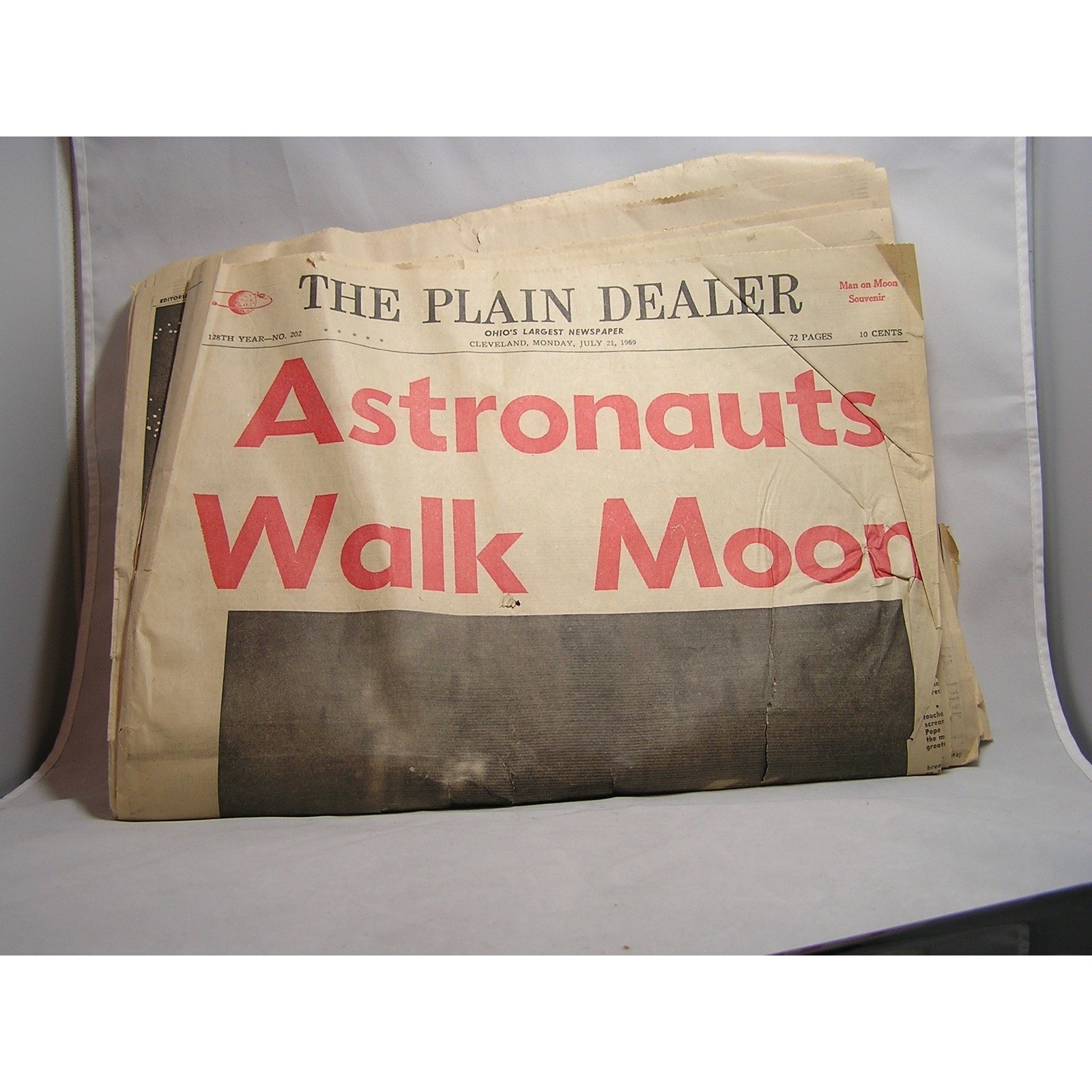 Plain Dealer Newspaper July 21 1969 Apollo Moon Landing Astronauts Walk Moon