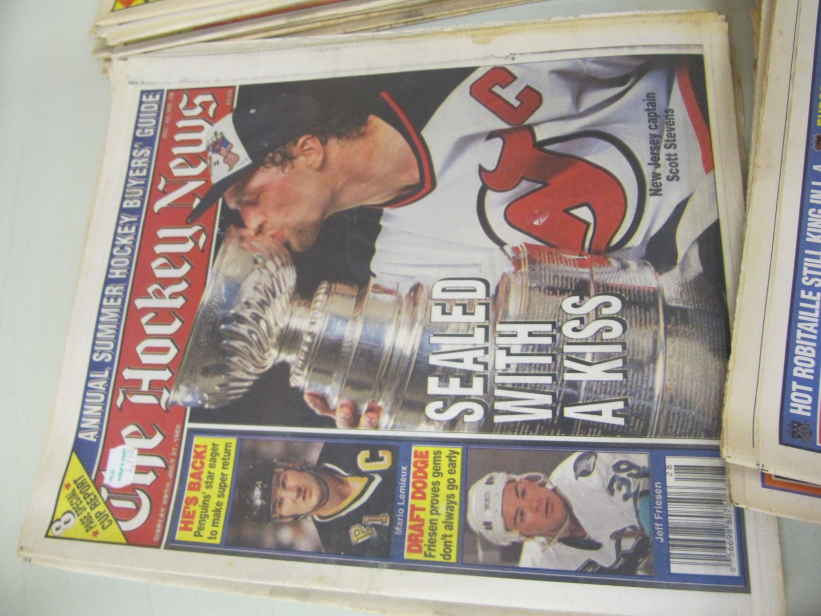 45 x The Hockey News July 1990’s-2000