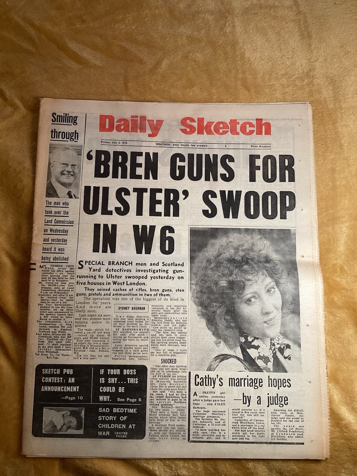 Gun Running In ulster Ireland Swoop Sketch July 3 1970 Original Newspaper