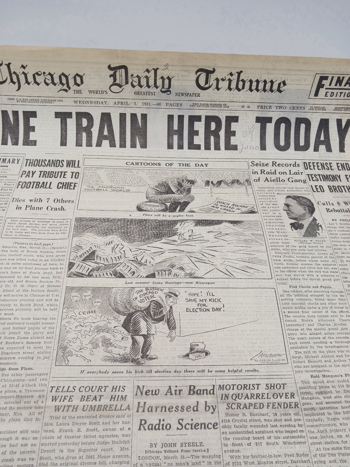 1931 Knute Rockne Dies Plane Crash Tribute Chicago Newspaper Page Aiello Gang