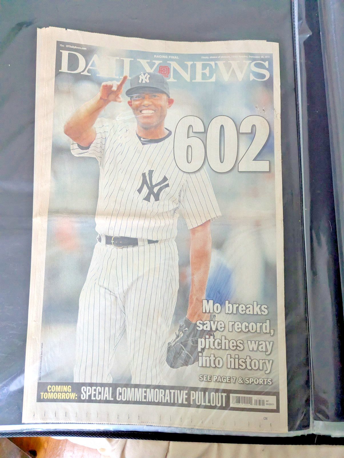 2X MARIANO RIVERA 602 SAVES DAILY NEWS YANKEES 9/20/11 ALL TIME SAVES RECORD