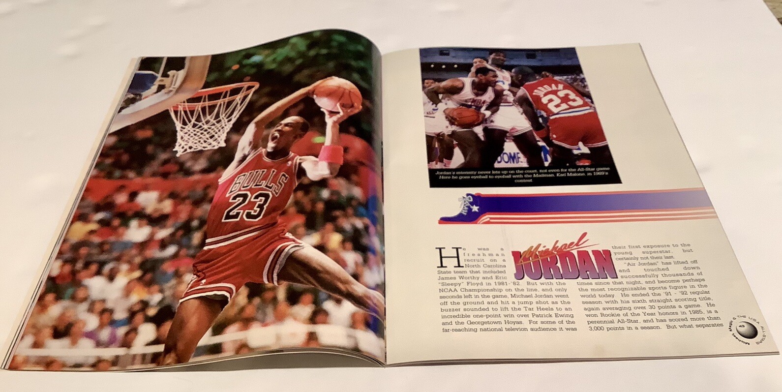 1992 DREAM TEAM Collectors Magazine MICHAEL MAGIC & The USA All Stars