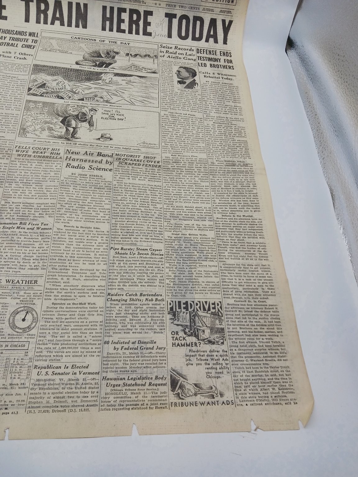 1931 Knute Rockne Dies Plane Crash Tribute Chicago Newspaper Page Aiello Gang