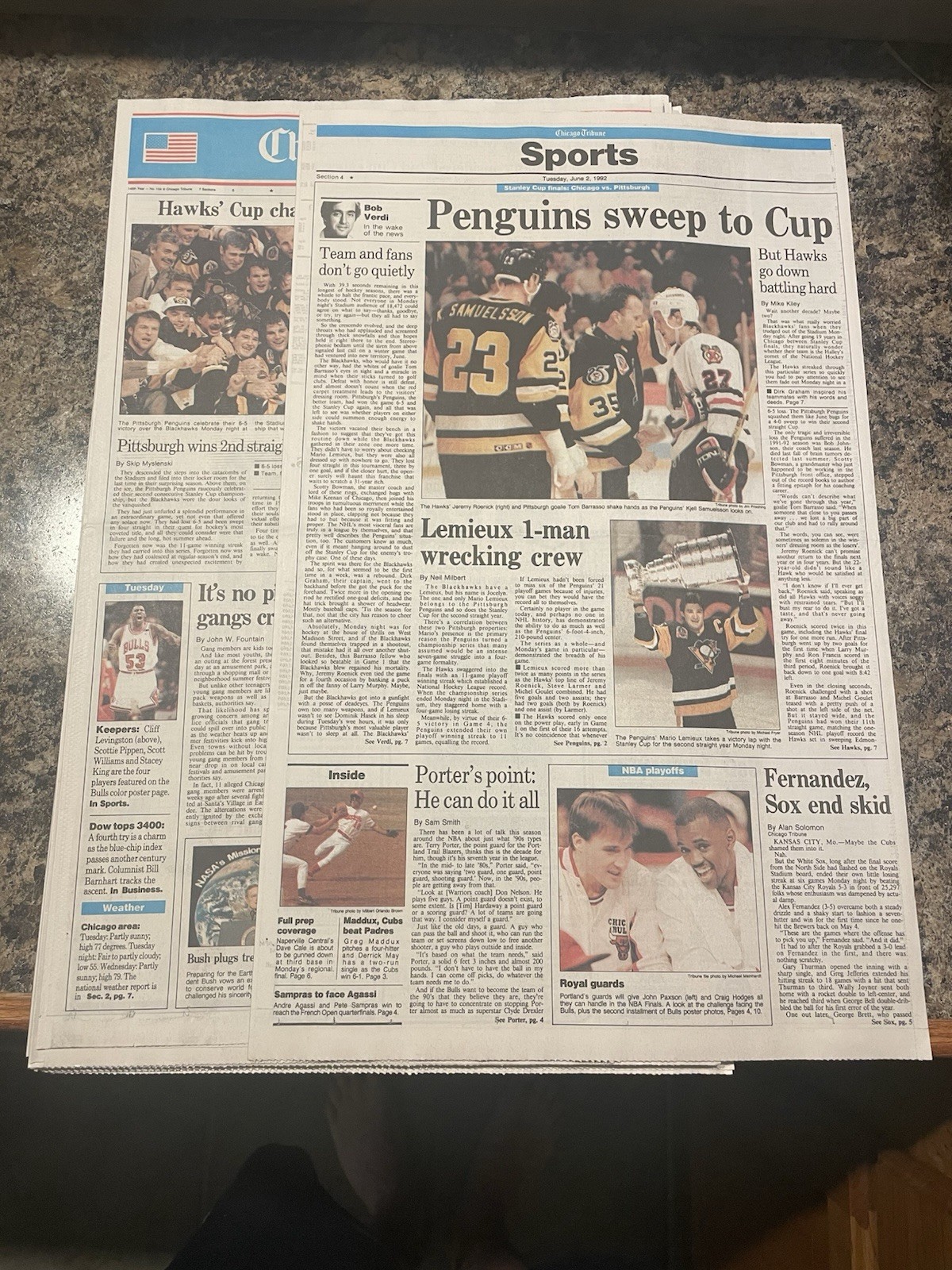 1992 Pittsburgh Penguins NHL Hockey Champions Newspaper. Mario Lemieux