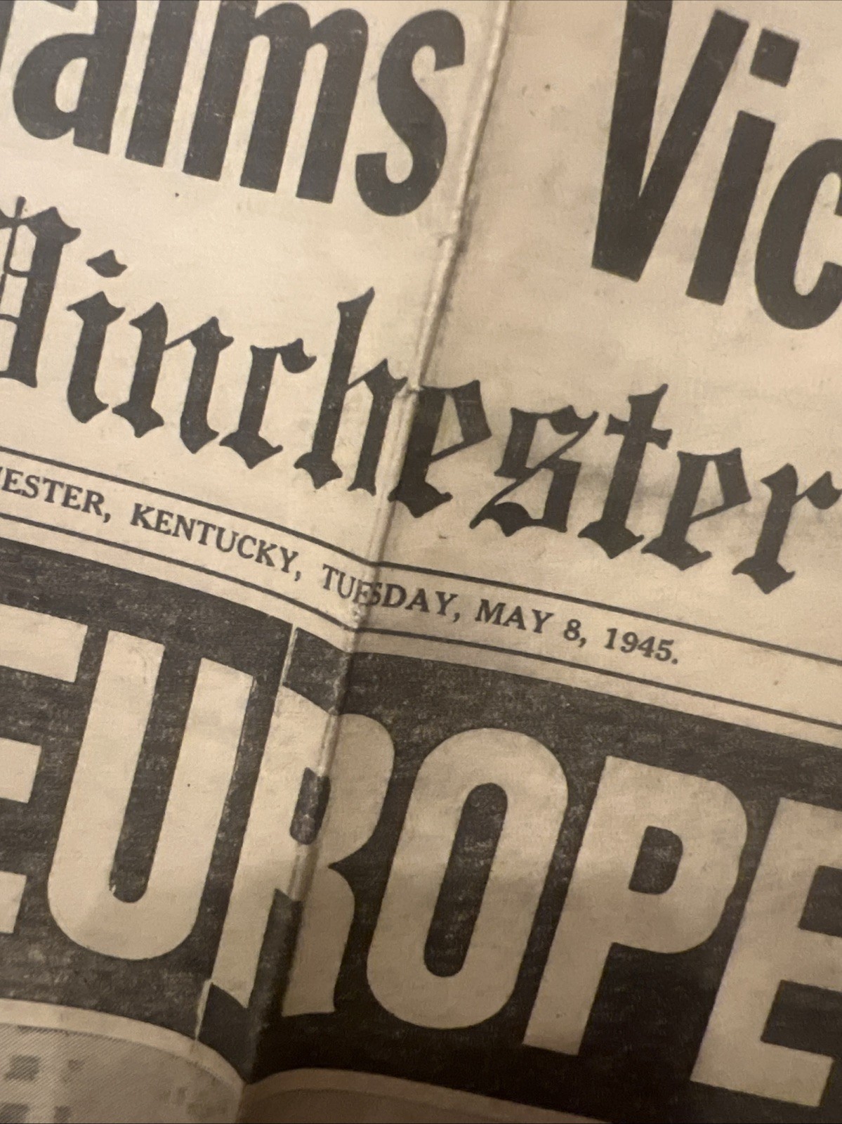 VTG VE Day Newspaper Winchester Sun May 8 1945 WW2