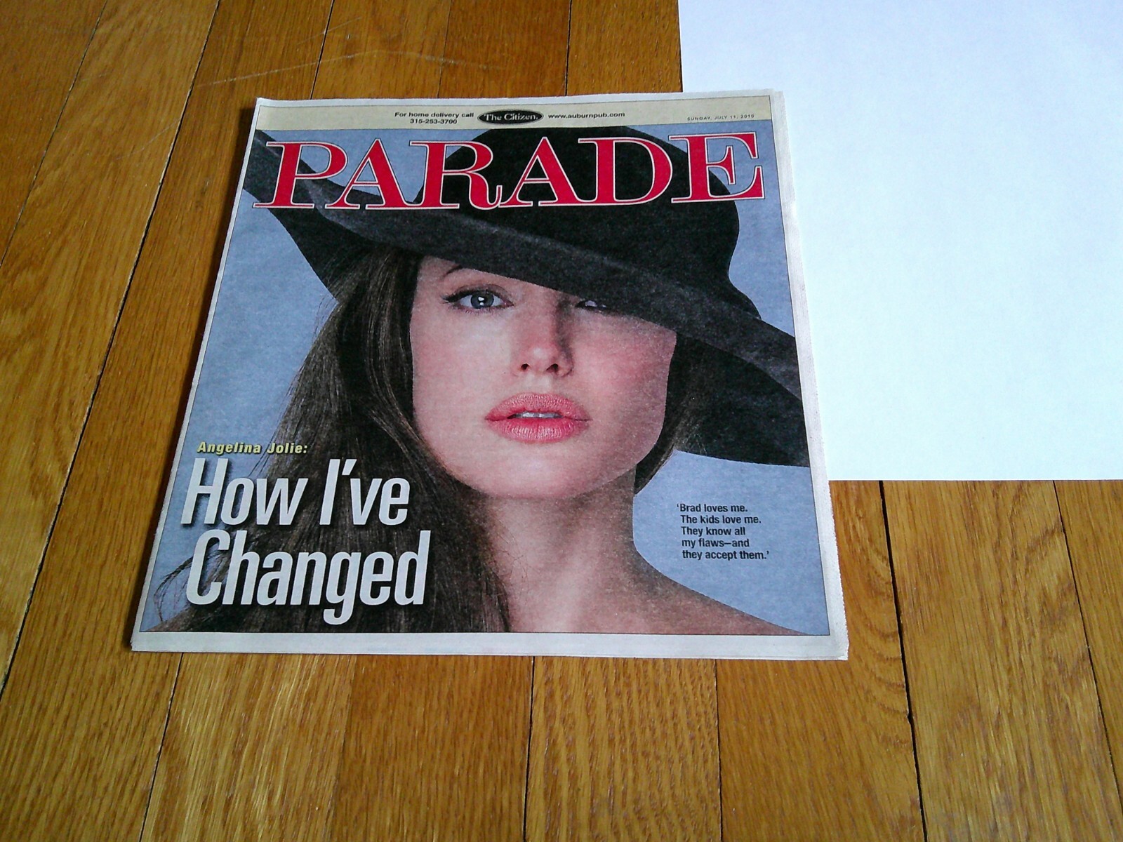 Angelina Jolie Collectible Newspaper Article Parade Magazine 2010 Silly Bandz