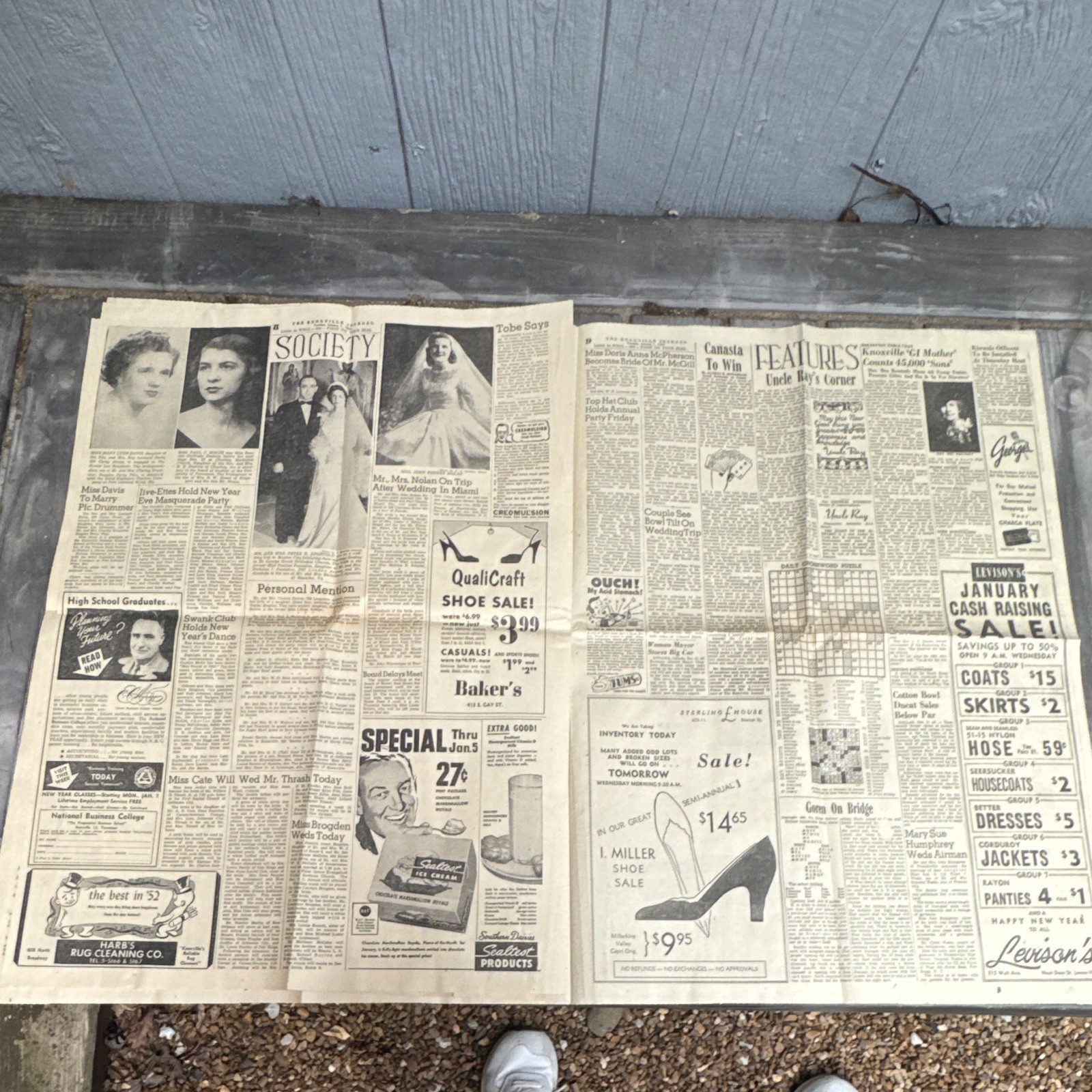 The Knoxville Journal City Edition Happy New Year January 1, 1952 Plane Crash