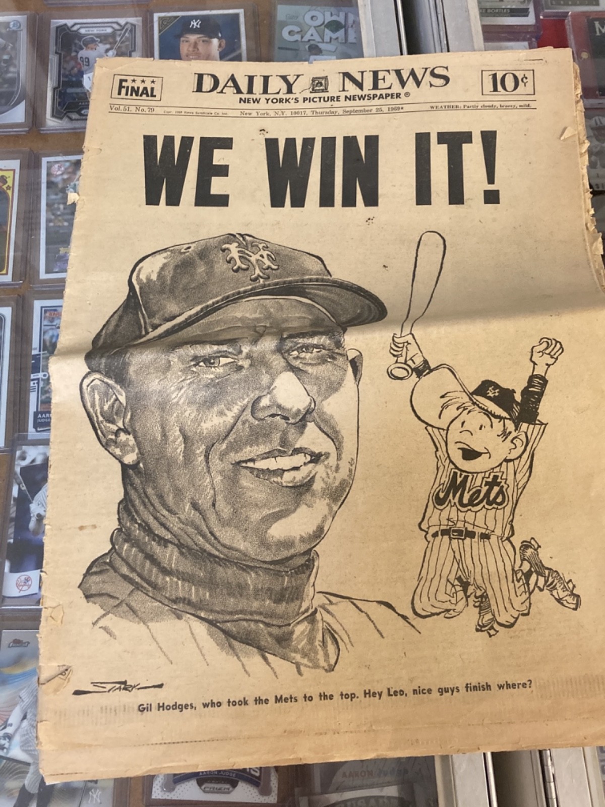 Lot Of 2 1969 Daily News NY Mets NL Champs Newspapers Front and backs Shown