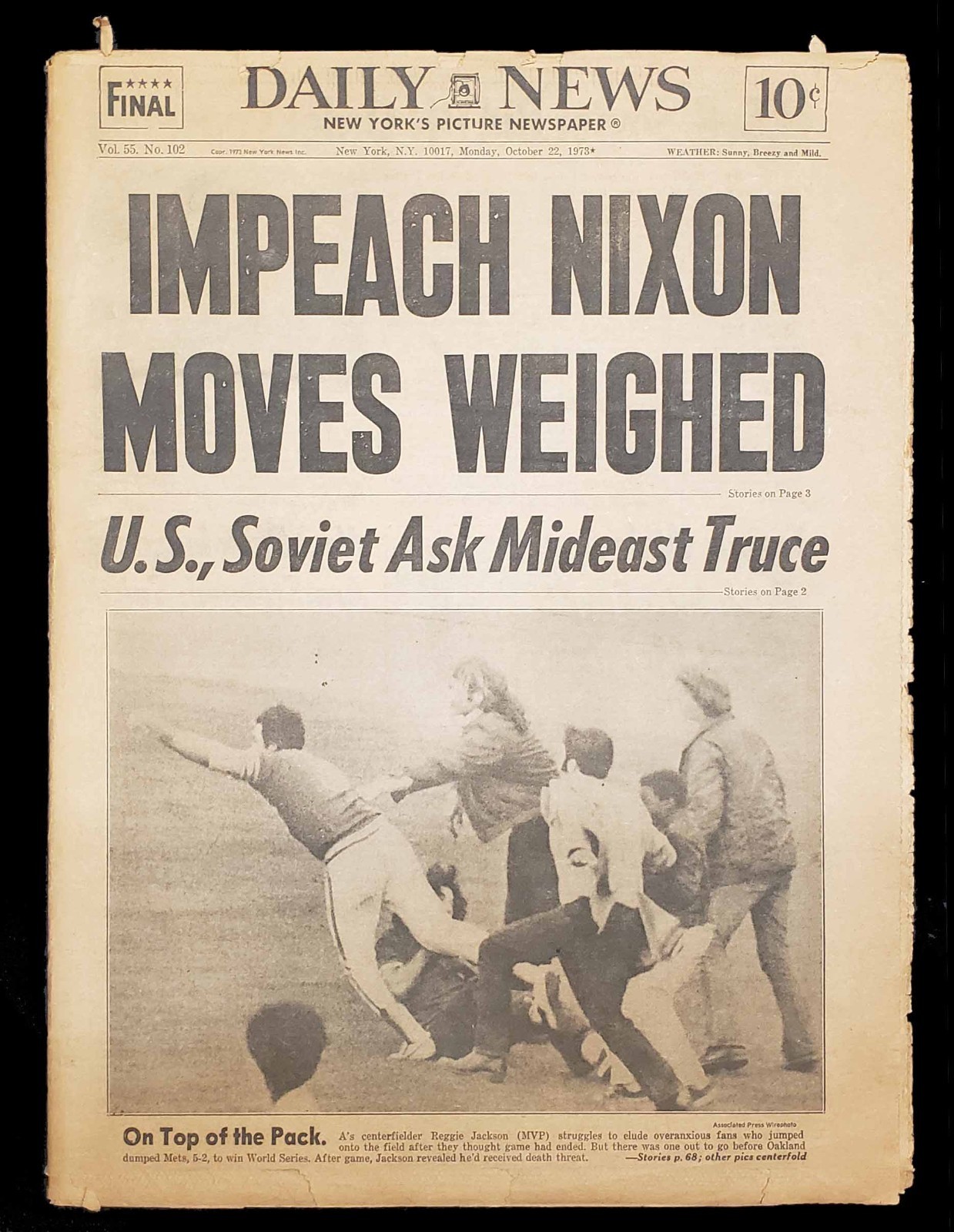 IMPEACH NIXON MOVES WEIGHED – 1973 NY Daily News Newspaper – Original