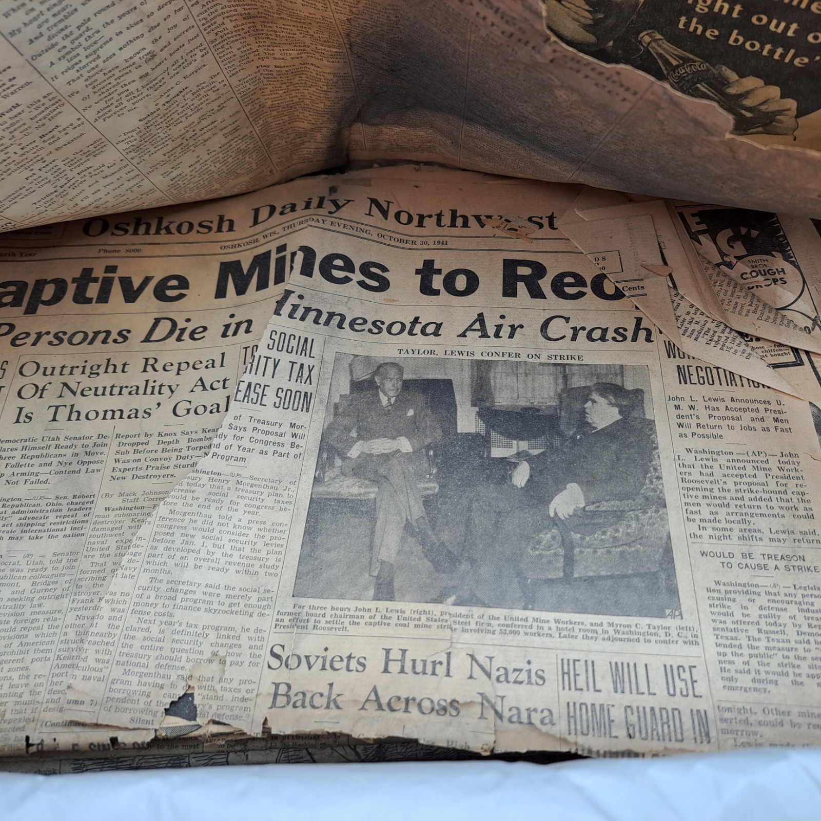 Vintage Ephemera WW2 1940’s Newspaper, An Assorted Lot