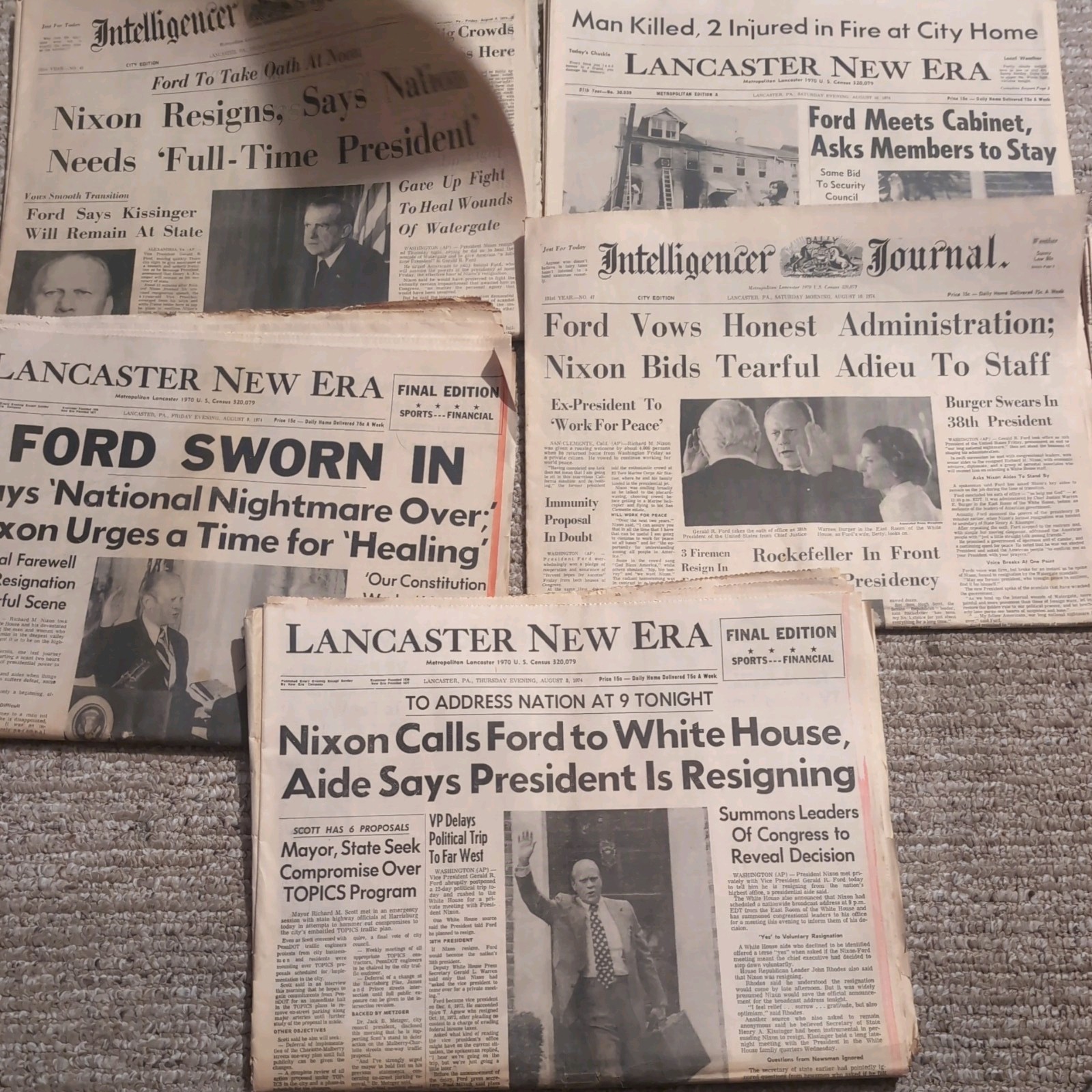 Nixon Newspapers Aug 8,9,10 1974 see pics! (5) Vintage Papers.