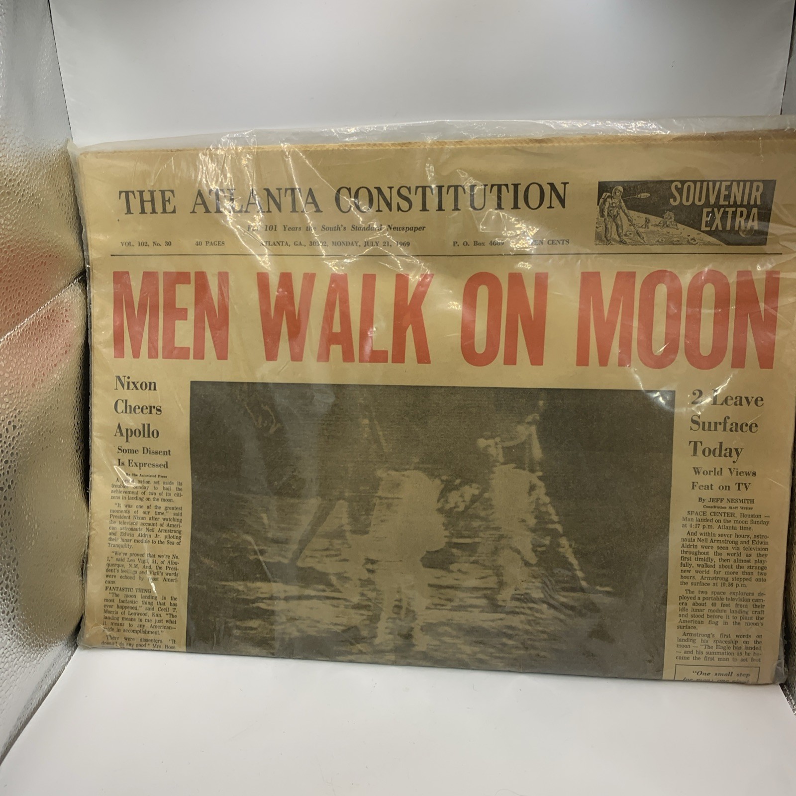 Genuine The Atlanta Constitution July 21, 1969 ‘Men Walk on the Moon Never Open