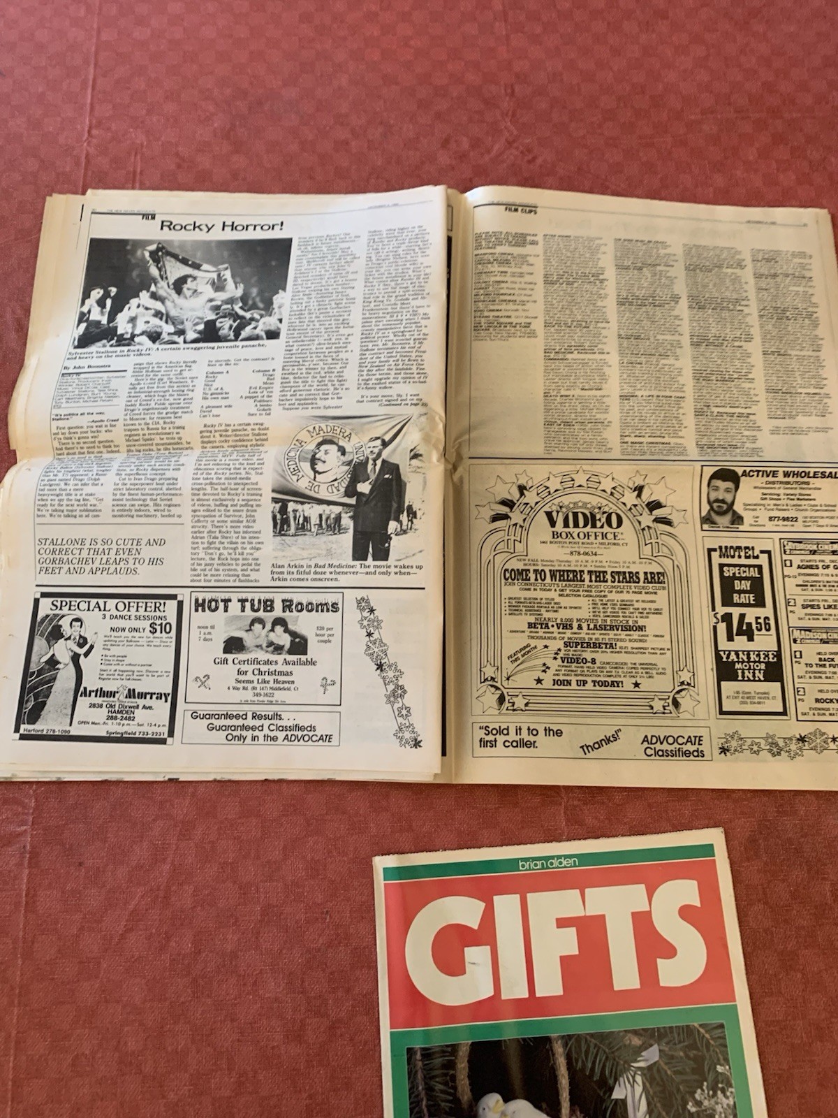 Vintage New Haven CT ADVOCATE newspaper Dec 4 1985 Beatles