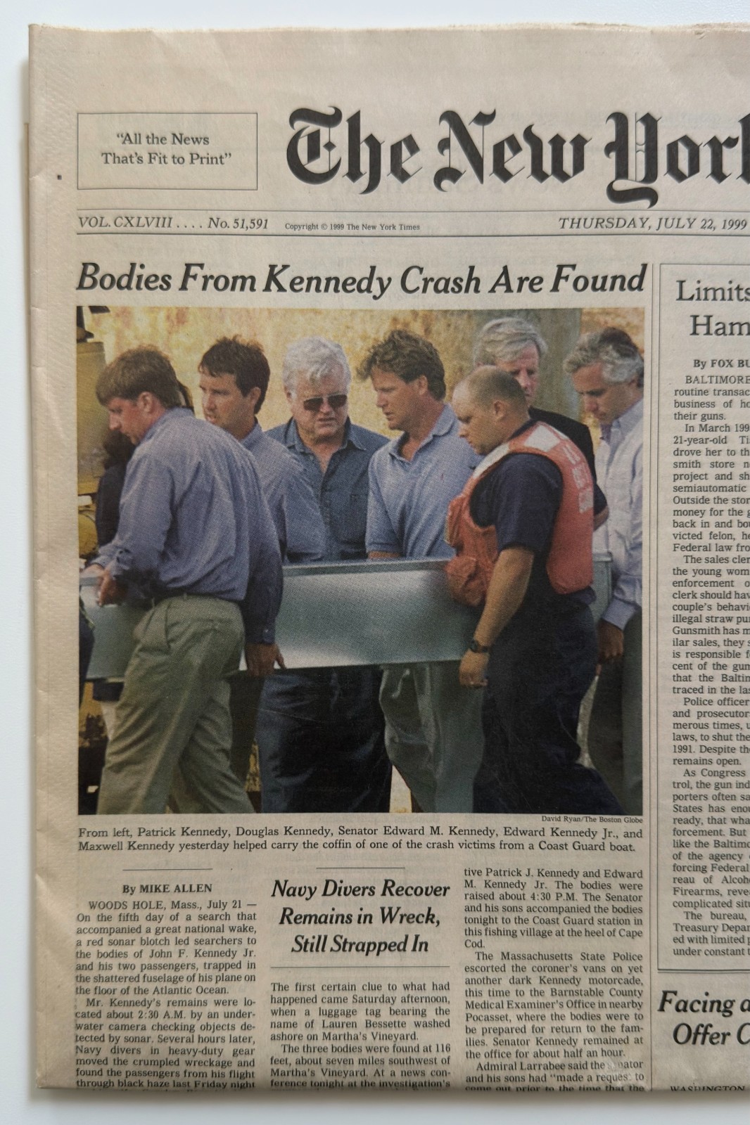 Vintage 1999 New York Times Newspaper JFK Jr Plane Crash Bodies Found July 22