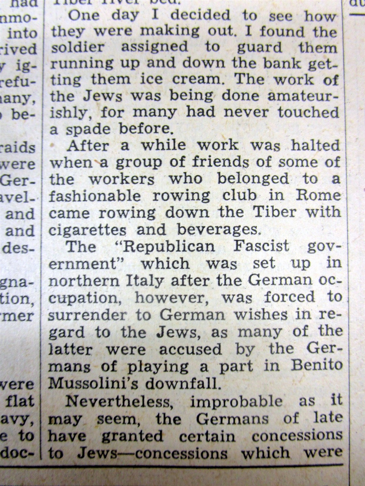 1943 WW II newspaper NAZI FORCES HUNT down JEWS IN ROME Italy durngTHE HOLOCAUST