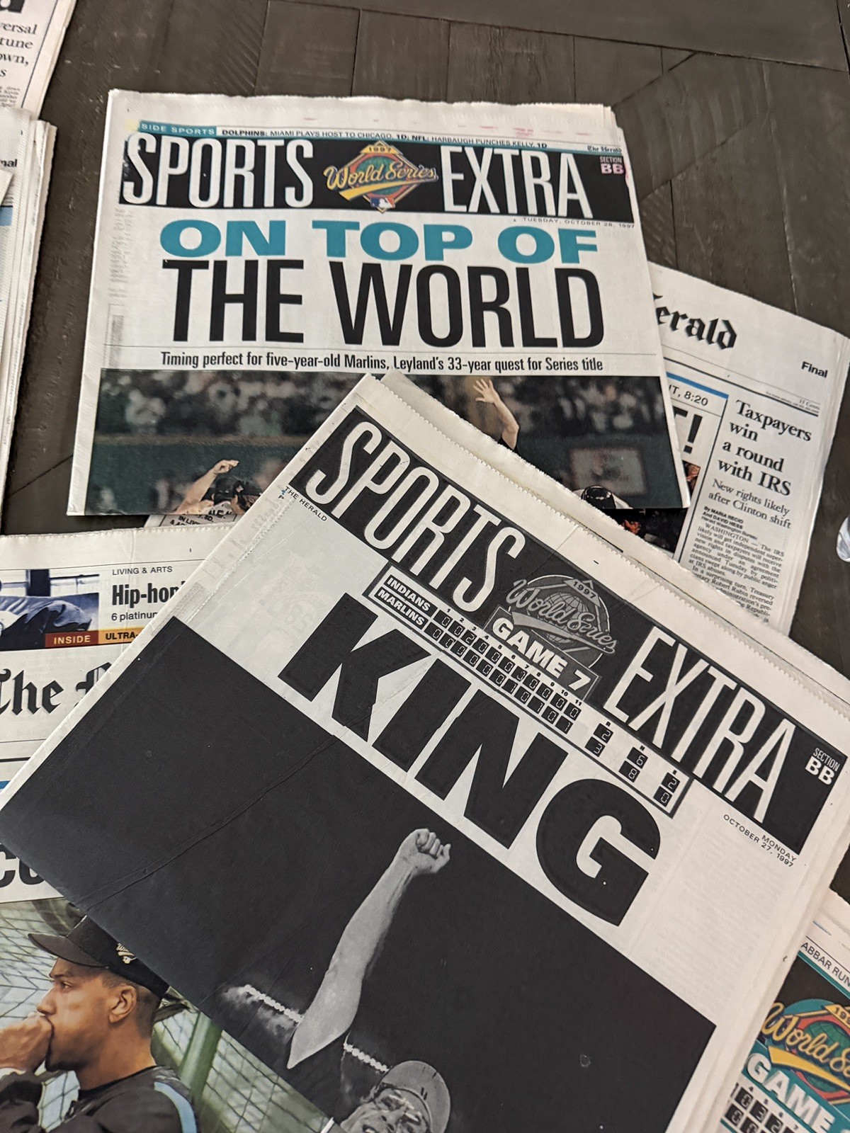 Lot of 17 Florida Marlins World Series Newspaper Headlines Baseball MLB Miami