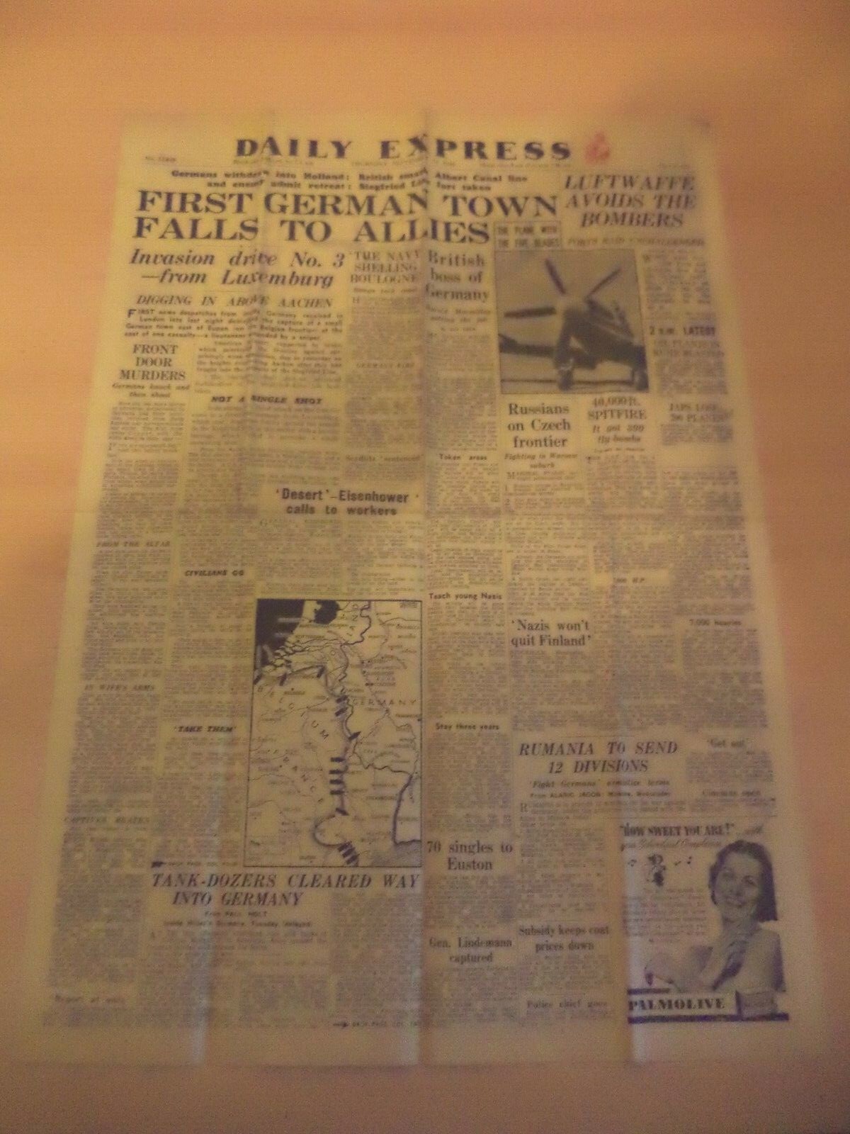 OLD VINTAGE daily express ORIG 1940S NEWSPAPER sep 1944 WW2 shuman pow civitella