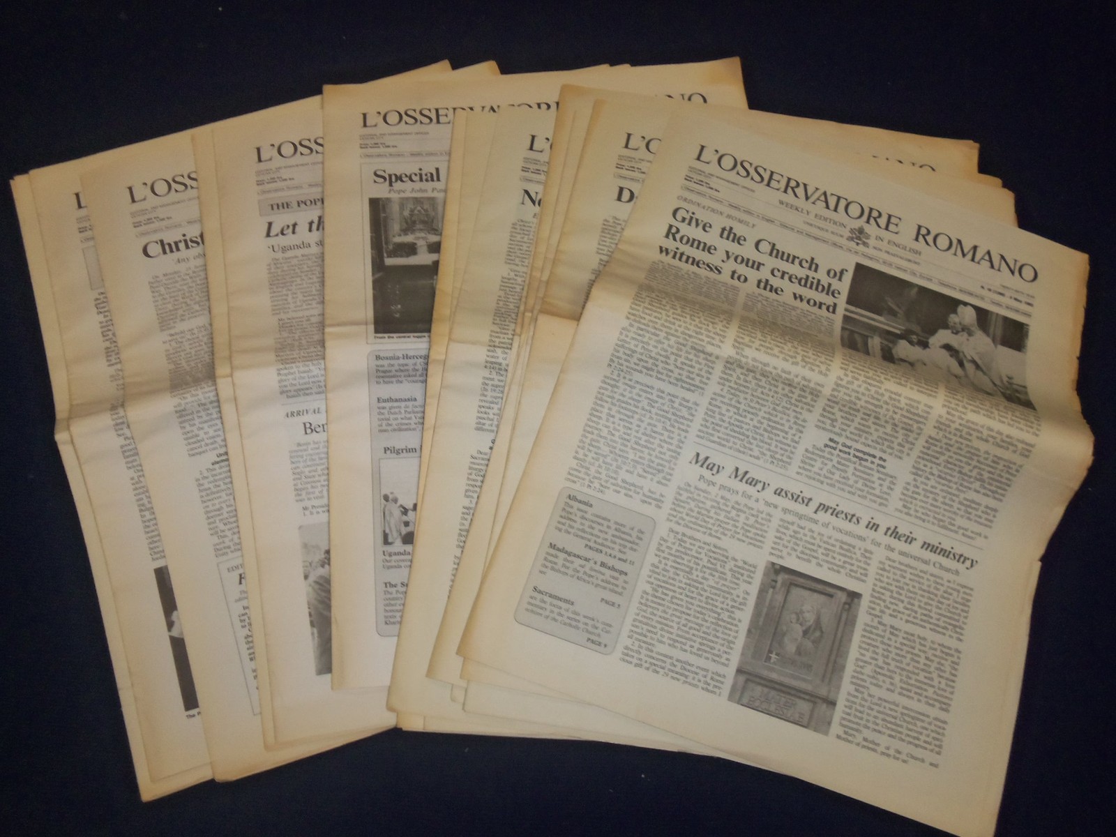 1993 L’OSSERVATORE ROMANO WEEKLY EDITION NEWSPAPER LOT OF 50 COMPLETE – O 2443