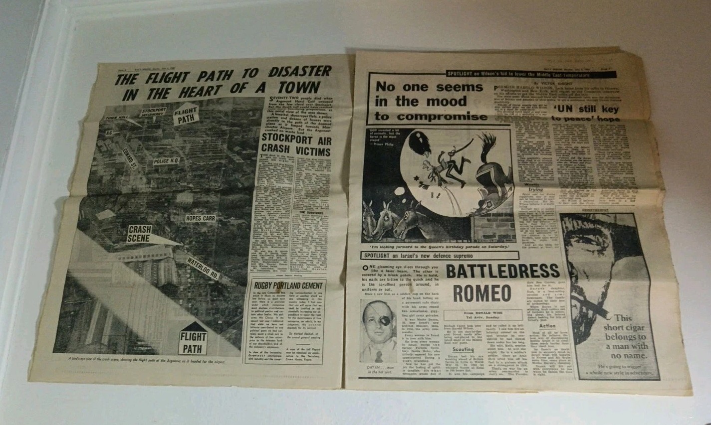 Daily Mirror Stockport Perpignan Plane Disaster Crash June 5th 1967 Newspaper