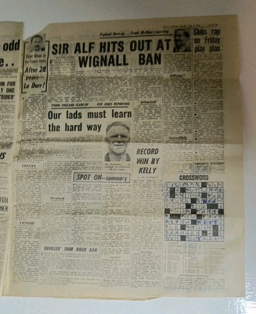 Daily Mirror Stockport Perpignan Plane Disaster Crash June 5th 1967 Newspaper