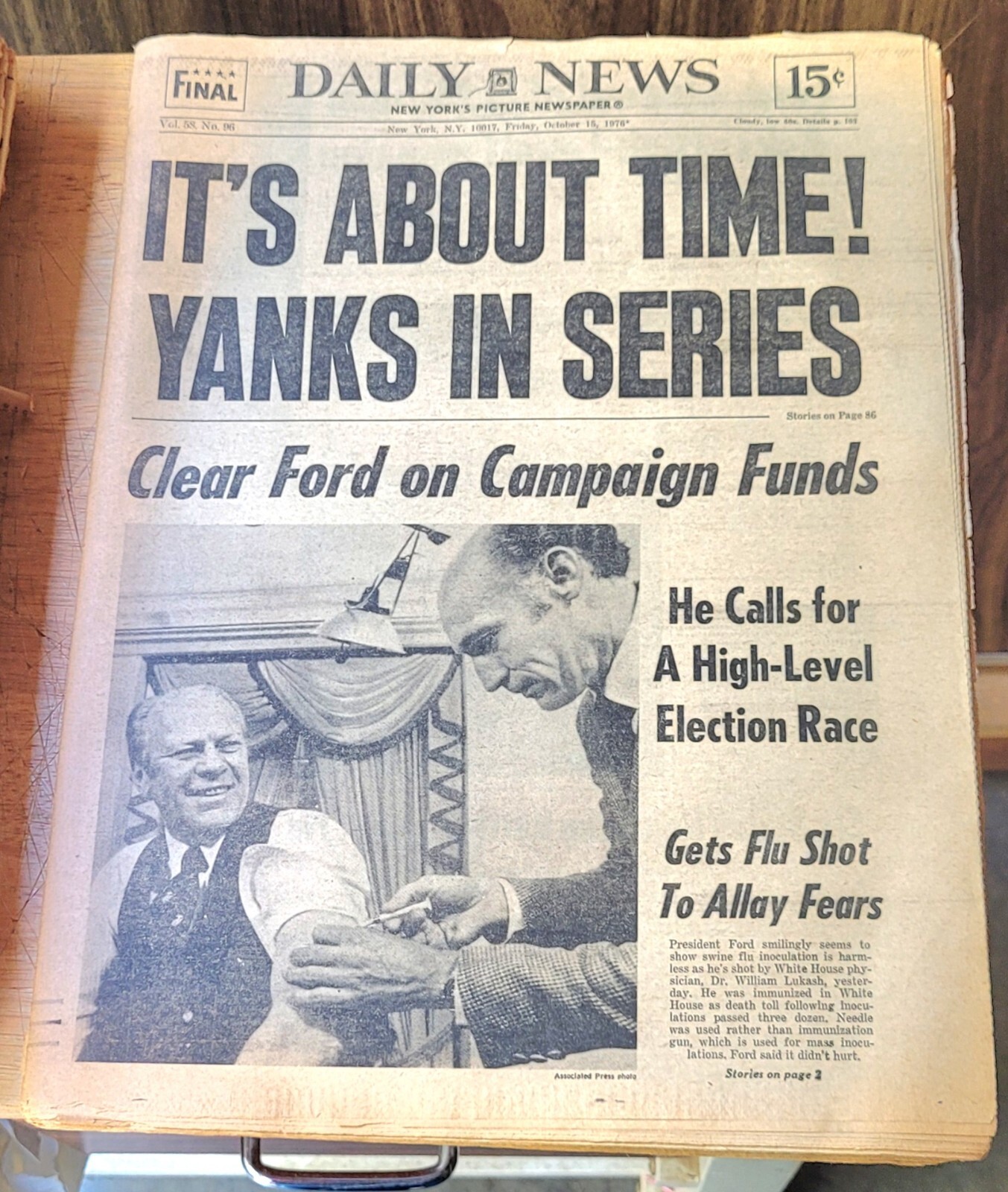 Yankees Chambliss Puts Yankees In World Series Also Dr. J Ny Daily News 10/11/76