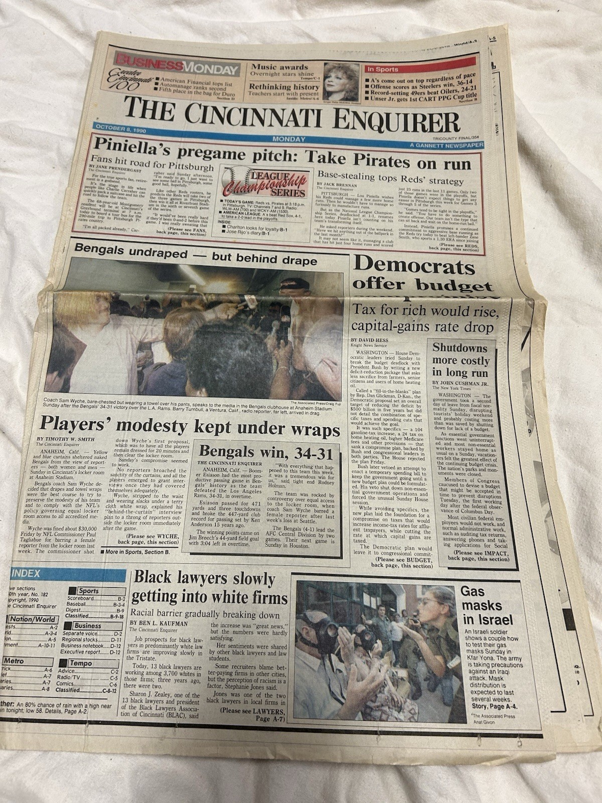 The Cincinnati Enquirer from Oct 8, 1990, featuring headlines on Bengals, Reds