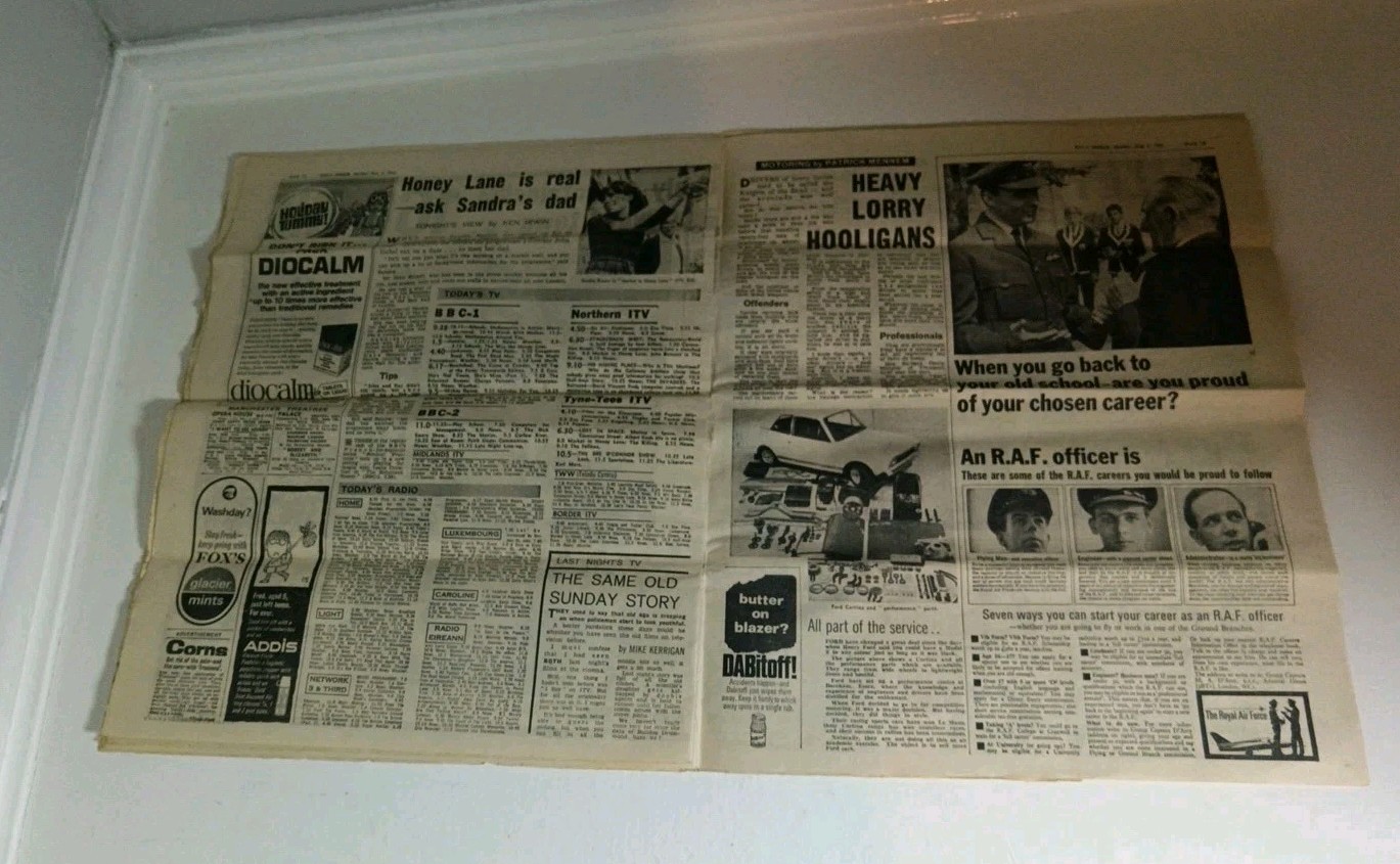 Daily Mirror Stockport Perpignan Plane Disaster Crash June 5th 1967 Newspaper