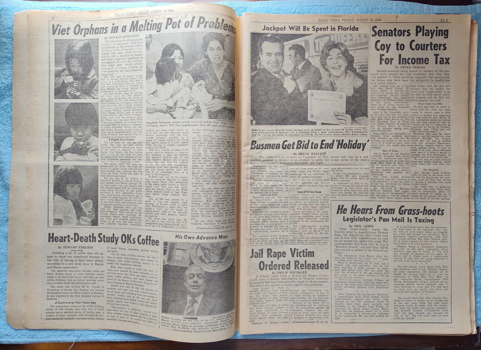 New York Daily News 19 March 1976 Patty Hurst Yogi Berra Toyota Corolla Ad More!