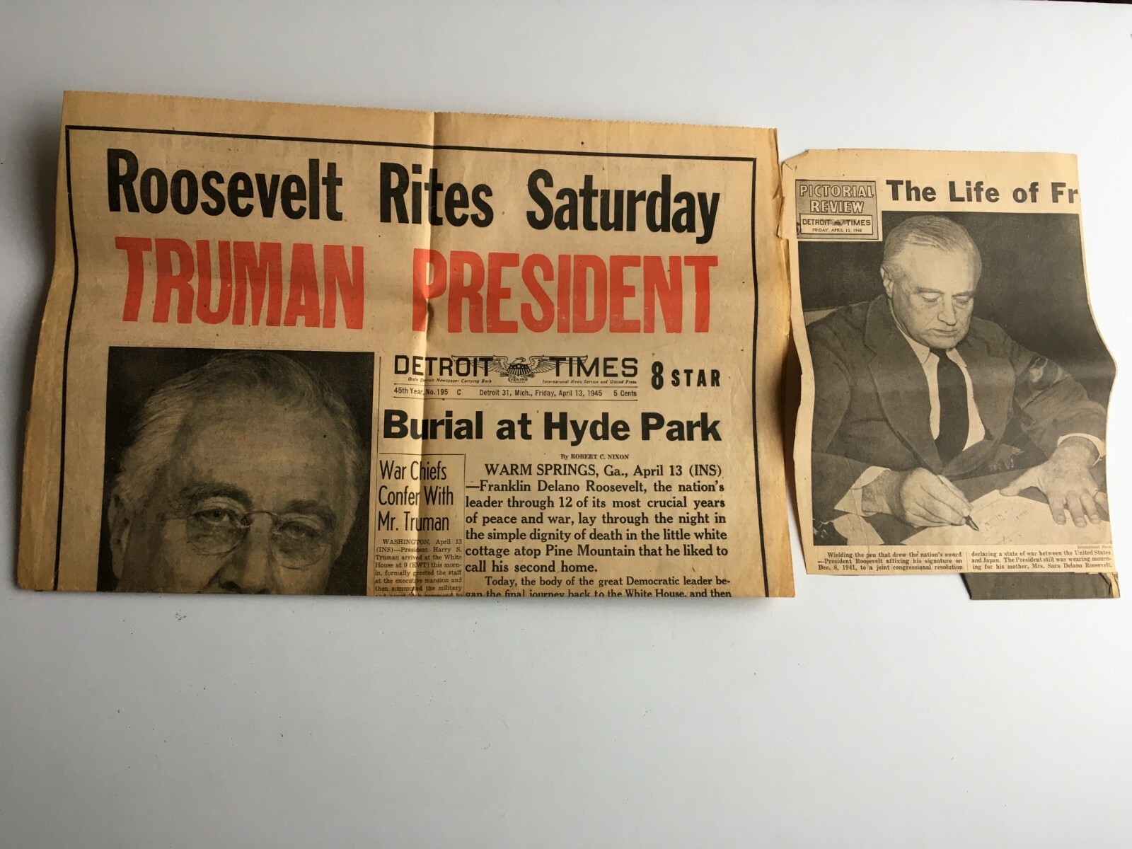 Franklin D. Roosevelt Death Newspaper Clippings Detroit Times April 13, 1945