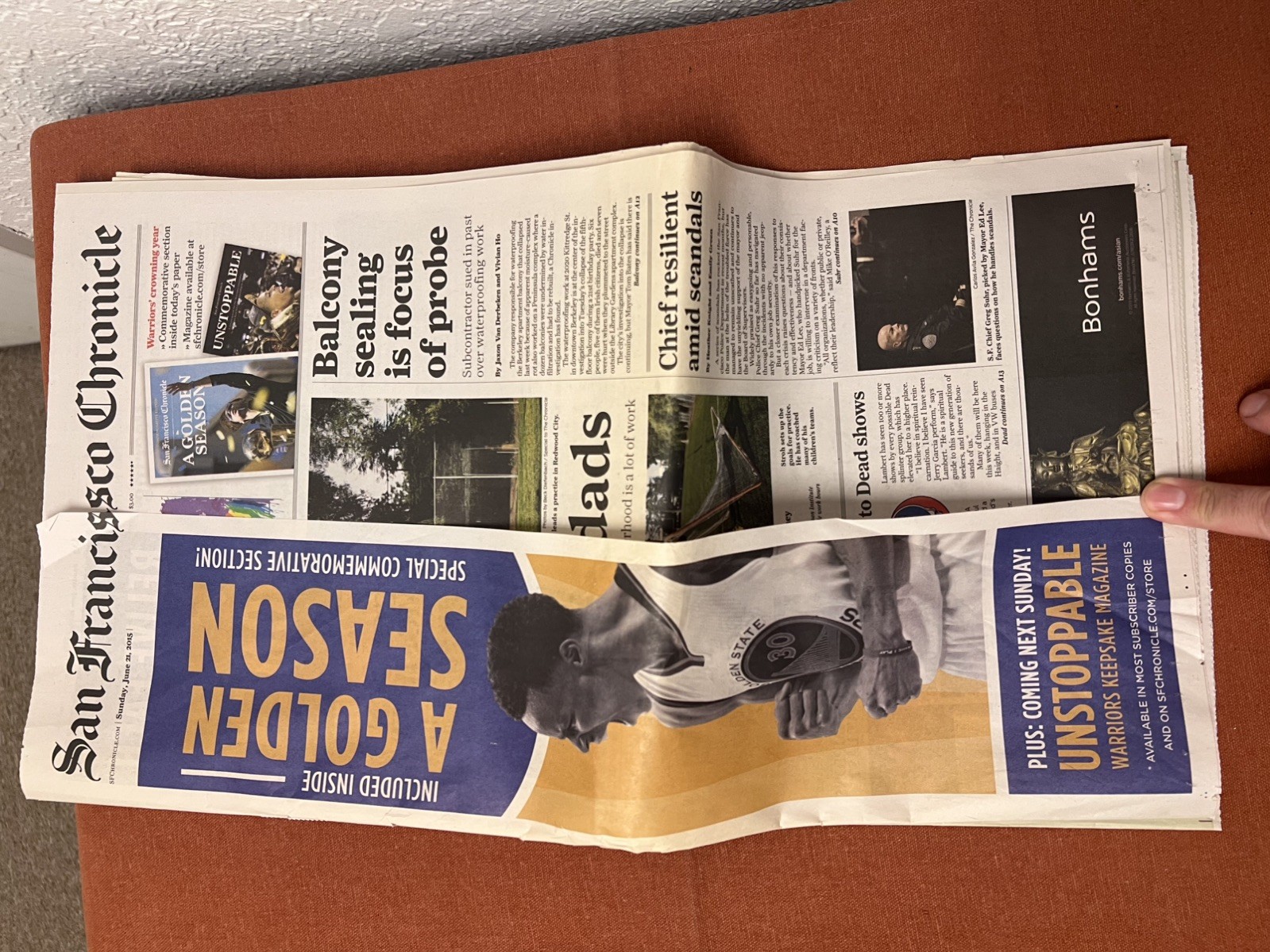 MINT San Francisco Chronicle 2015 Golden State Warriors Stephen Curry Champions