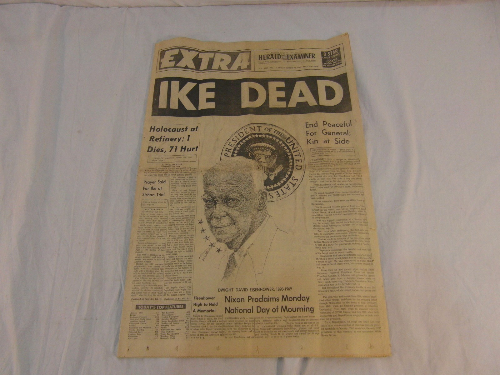 PRESIDENT Dwight D. Eisenhower Historical Newspaper IKE DEAD March 28 1969 LA HE