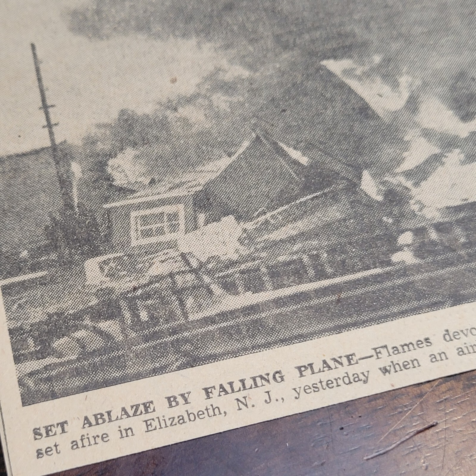 1952 Elizabeth NJ Amerian Airlines Plane Crash Newspaper Clipping