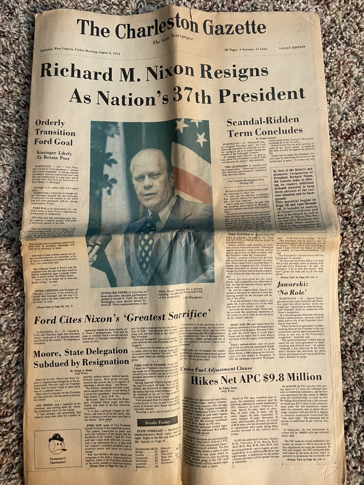 Charleston Gazette August 9, 1974 Nixon resigns