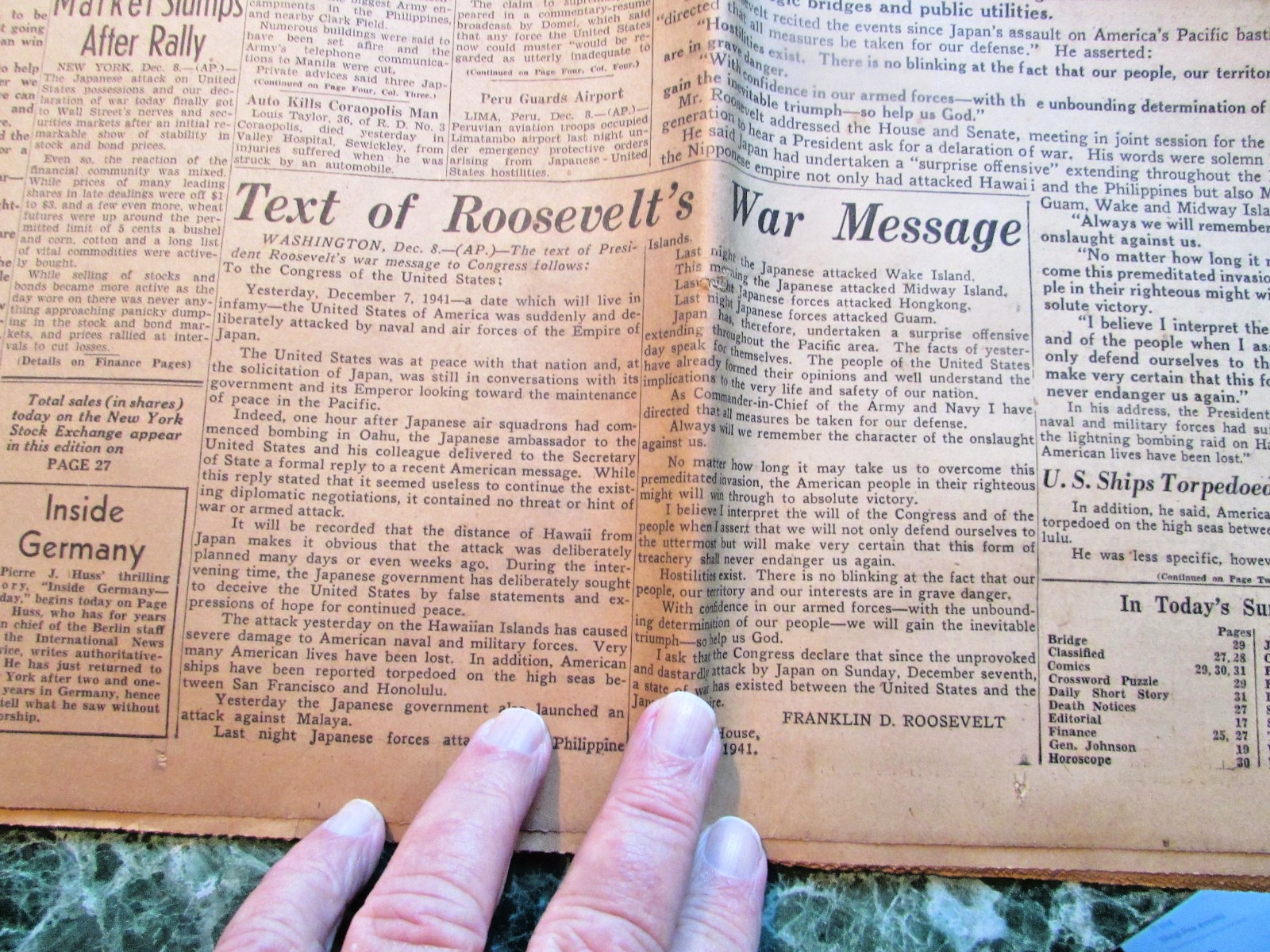 December 8, 1941 – U. S. VOTES WAR ON JAPS – Pittsburgh Sun-Telegraph