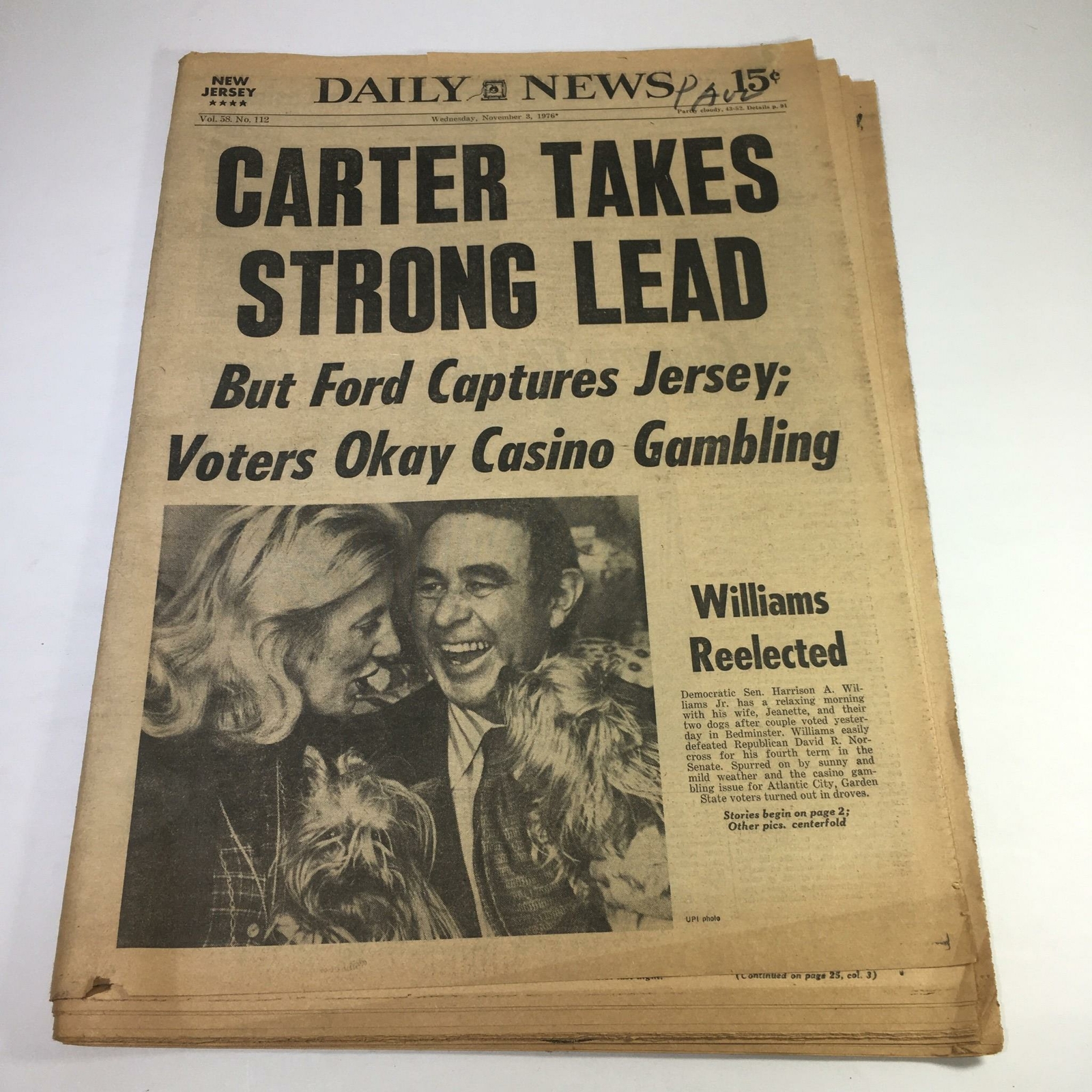 NY Daily News: Nov 3 1976 Jimmy Carter Takes Strong Lead; Williams Reelected