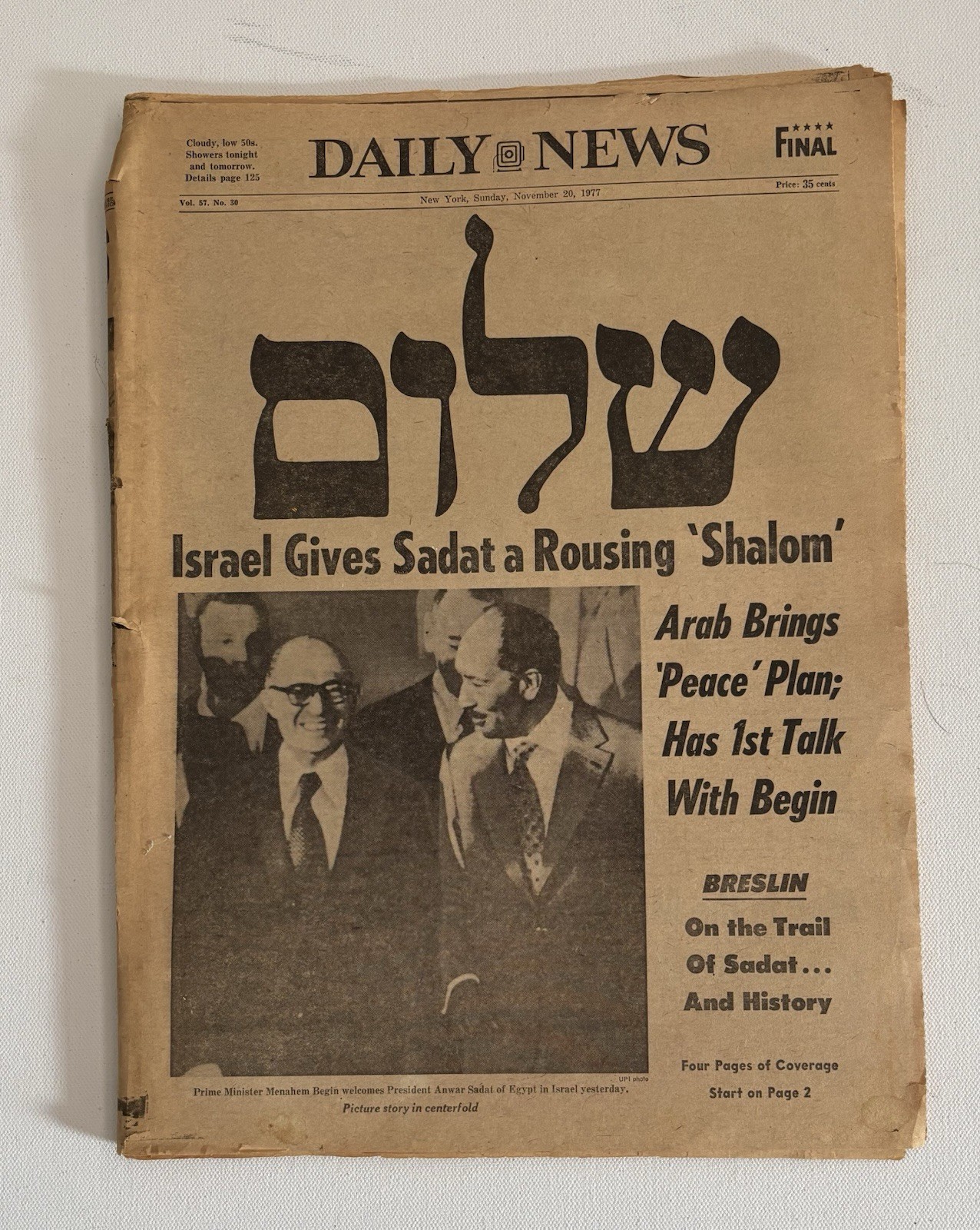 1977 NY Daily News Sadat Israel Visit Shalom Hebrew Headline Begin