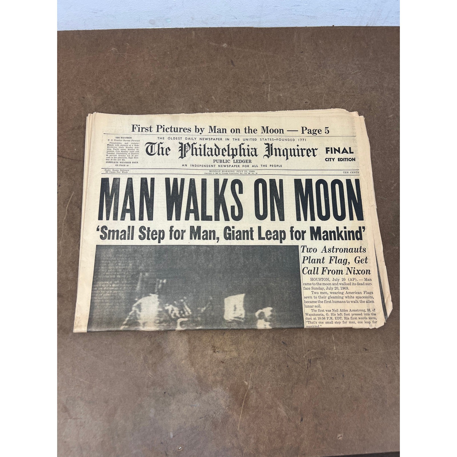 The Philadelphia Inquirer July 21 1969 Newspaper Man Walks On Moon Apollo 11