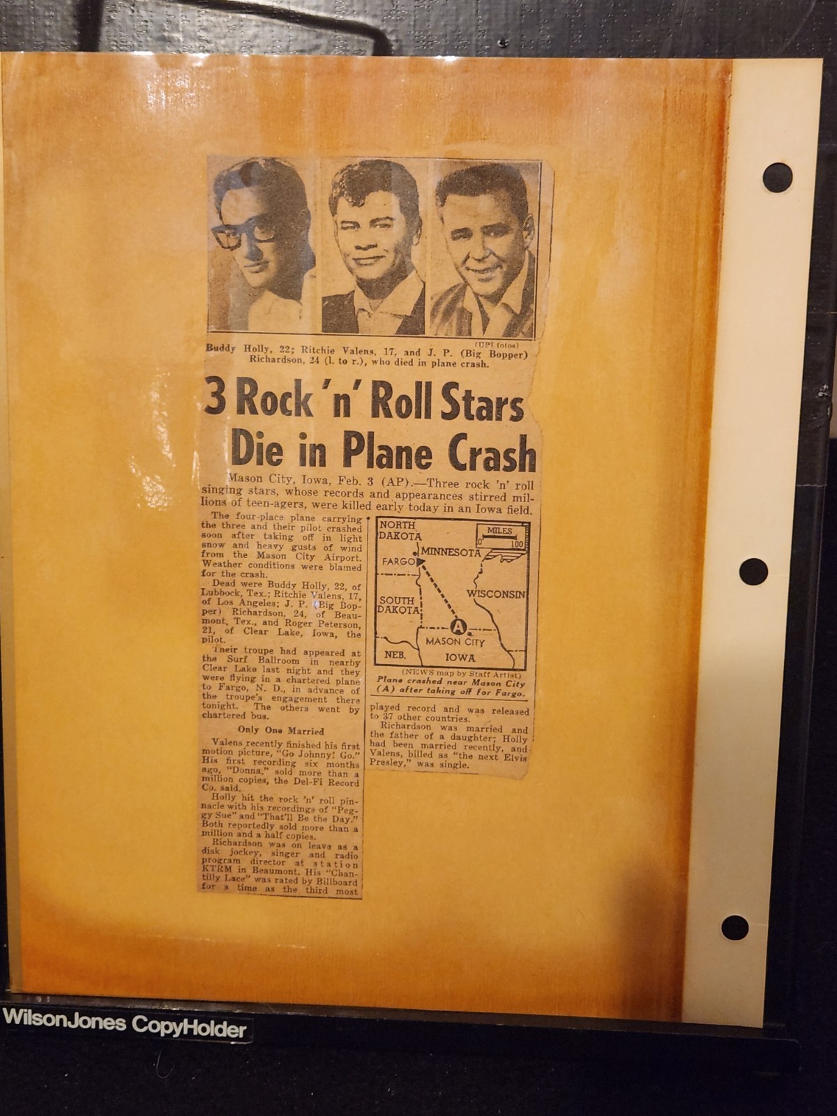 2 Newspaper Clippings Of Feb. 3, 1959 Plane Crash Of 3 Musicians Lot 896