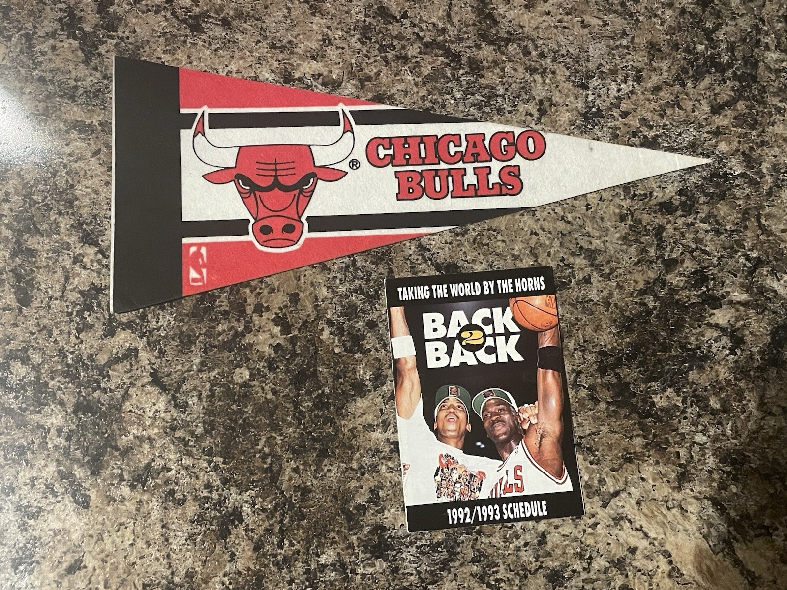 1992 Chicago Bulls Basketball Pocket Schedule & Mini Pennant. Michael Jordan