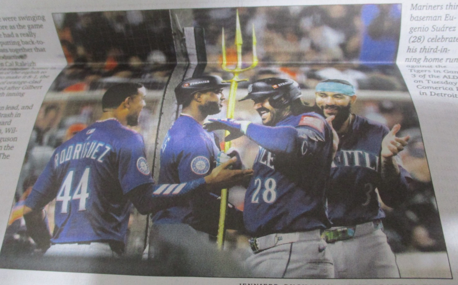 SEATTLE MARINERS 10/08/2025 MLB PLAYOFFS FULL PAPER ALDS GAME 3 WIN CAL #61 (2)