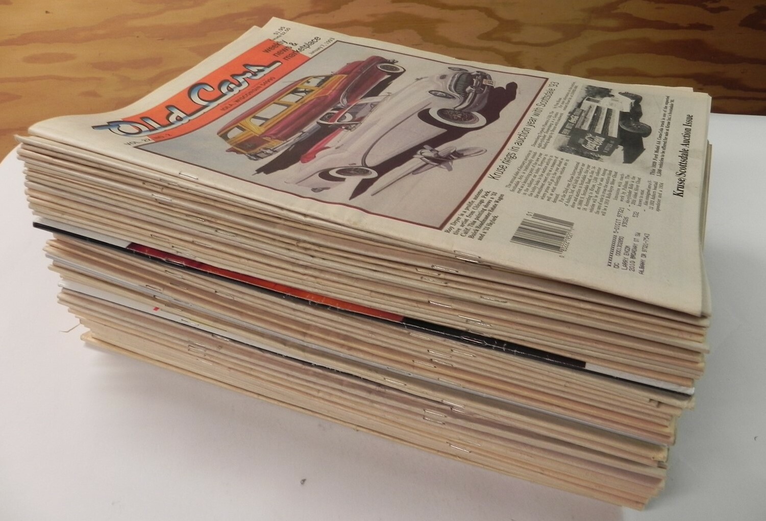 OLD CARS WEEKLY NEWSPAPER | 1993 ALMOST COMPLETE YEAR -IN GOOD CONDITION-