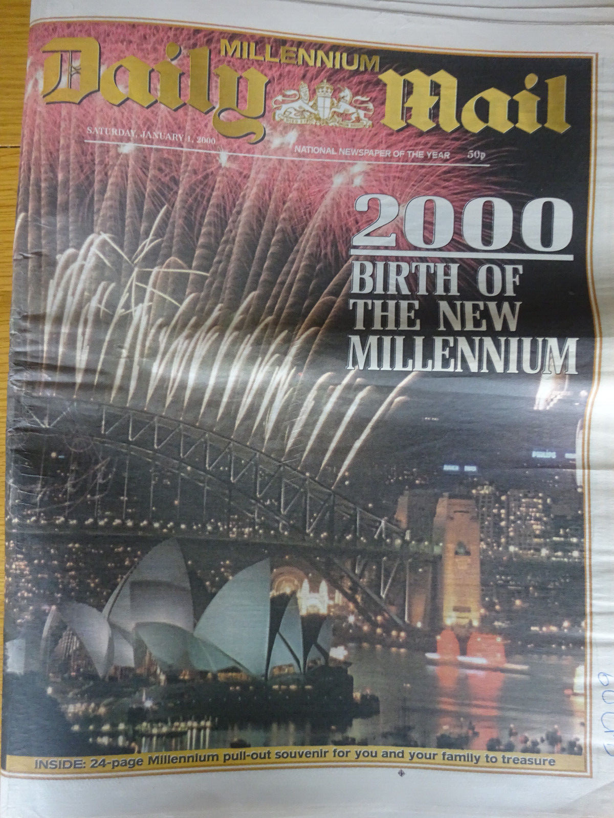 DAILY MAIL 1ST JANUARY 2000 MILLENIUM END/START CENTURY EDITION