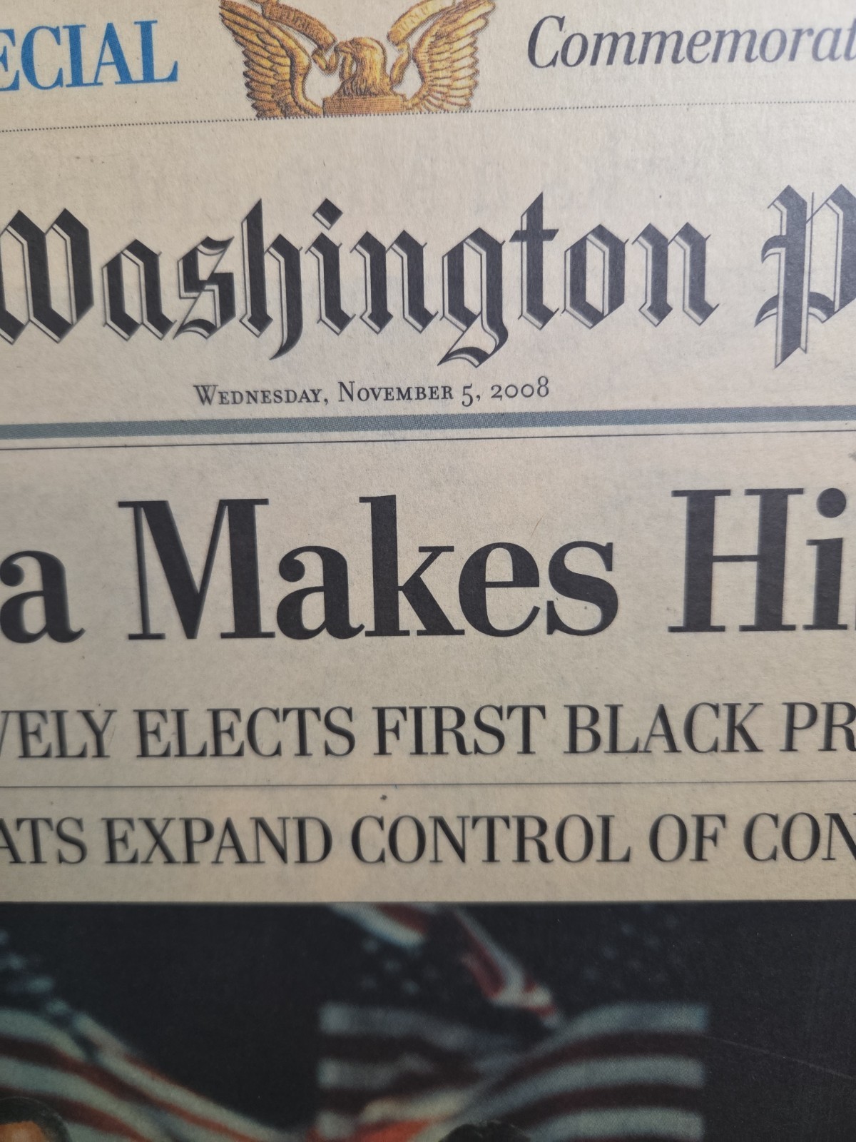 Newspaper OBAMA MAKES HISTORY. FIRST BLACK PRESIDENT, COMMEMORATIVE EDITION NICE