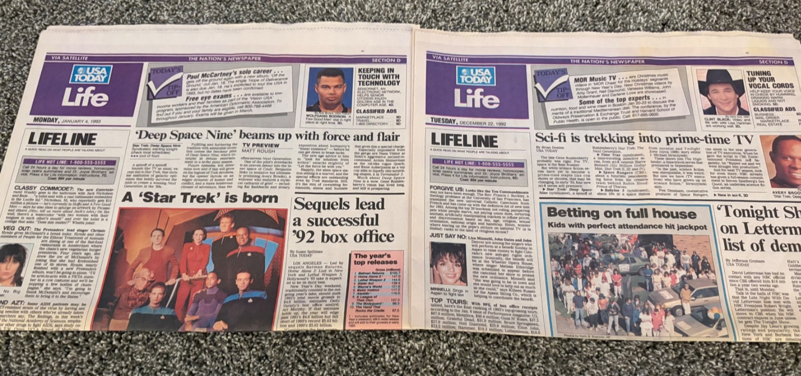 USA TODAY NEWSPAPERs-JAN. 4, 1993 & Dec. 22, 1992-Star Trek-Sci-Fi