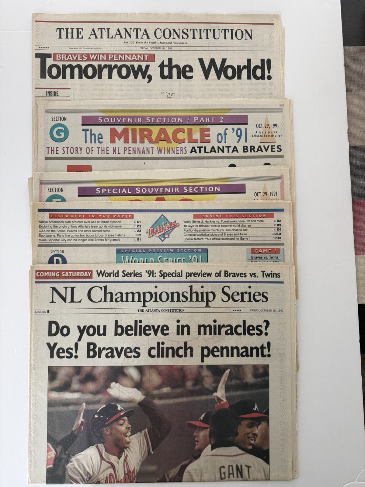Atlanta Journal-Constitution Atlanta Braves 1991 World Series Newspapers Lot